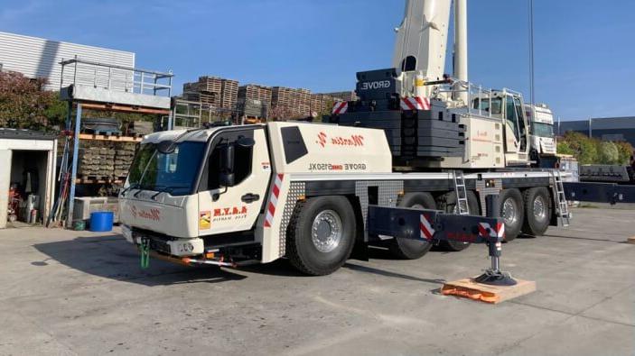 Frances-AAYM-adds-a-second-Grove-crane-to-fleet-1.jpg